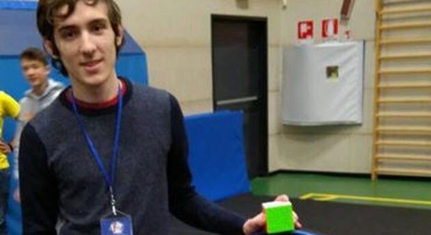 Cubo di Rubik in 9 secondi: Mattia è campione italiano del 2017
