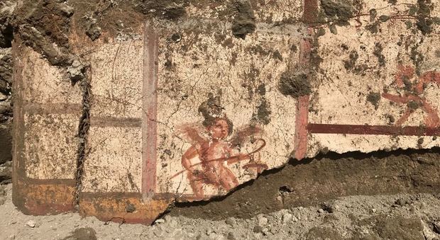 Pompei, spunta “l'amorino” segreto: dagli strati vulcanici riaffiorano nuove domus