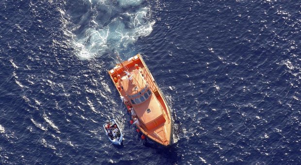 Migranti, oltre 100 dispersi in naufragio al largo della Libia