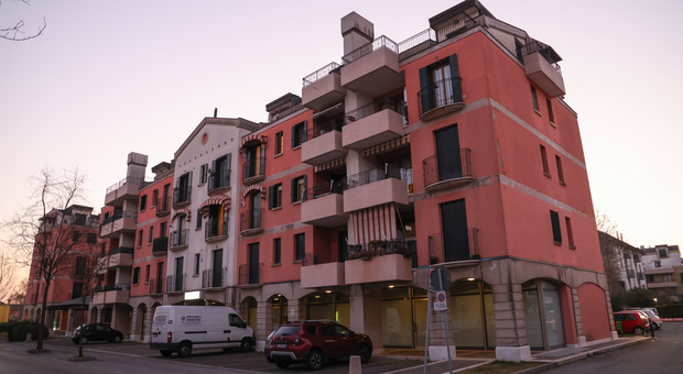 Il quartiere popolare di via Antiche Mura dov’è avvenuta l’occupazione abusiva di un appartamento