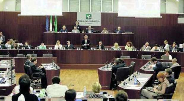 Lombardia, spese pazze in Regione: 13 ex consiglieri nel mirino della Corte dei Conti