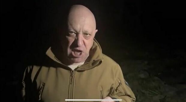 Guerra Ucraina, il video di Prigozhin che urla contro Shoigu: «Ci manca il 70 per cento delle munizioni»
