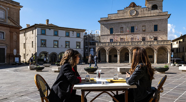 Montefalco, il borgo dei sapori per emozioni ad arte: inaugura il Museo del Sagrantino