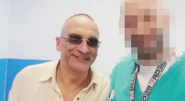 Matteo Messina Denaro, il giallo del selfie con l'infermiere della clinica dove è stato arrestato