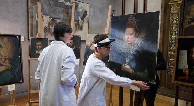 Due quadri rubati a Castelvecchio in esposizione agli Uffizi di Firenze