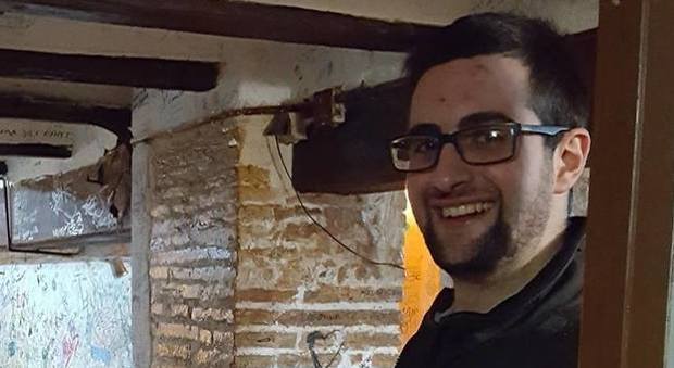Giacomo, 24 anni, studente di ingegneria trovato morto a Valencia dai suoi coinquilini
