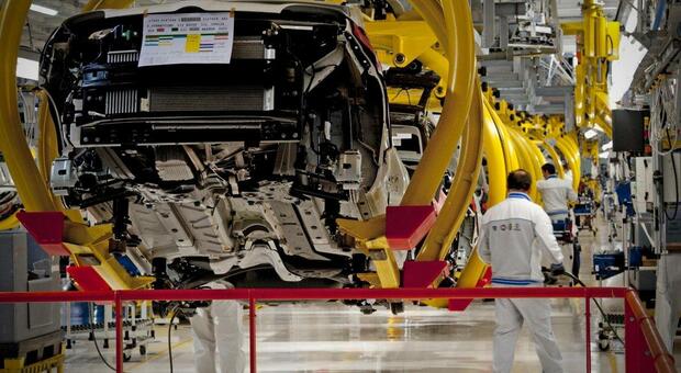 Dongfeng, la casa automobilistica cinese guarda all’Italia: contatti per produrre almeno 100 mila veicoli all'anno
