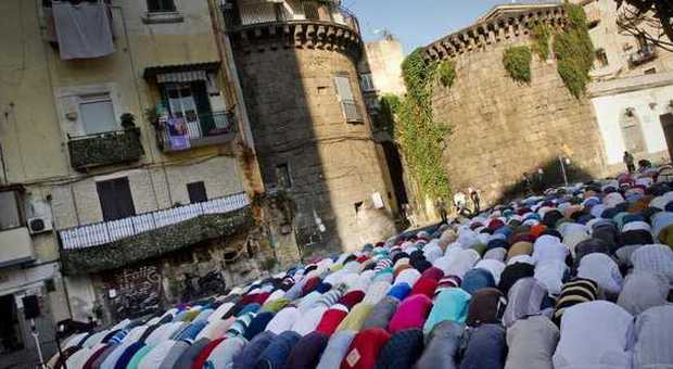 Islam, festa del sacrificio a Napoli: l'imam ringrazia l'Italia | Foto