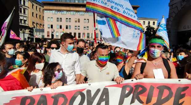 La sfilata del Gay Pride a Padova