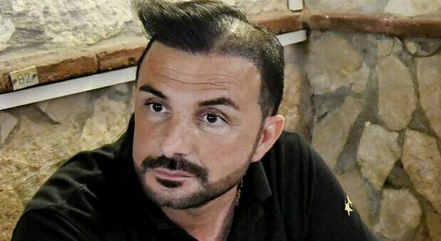 Omofobia a Napoli, le associazioni Lgbt+ incontrano il titolare della pizzeria «Dal Presidente»