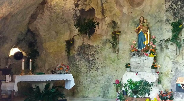 Madonna della Grotta tra storia, natura e fede: l'escursione dal castello di Precicchie fino al santuario del 1262