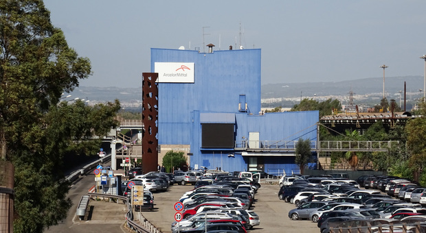 Taranto, operaio ArcelorMittal si toglie la vita alla vigilia del suo compleanno e della festa del Lavoro