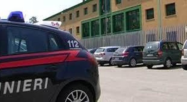 Salerno, minaccia di darsi fuoco per evitare sfratto: fermato dai carabinieri