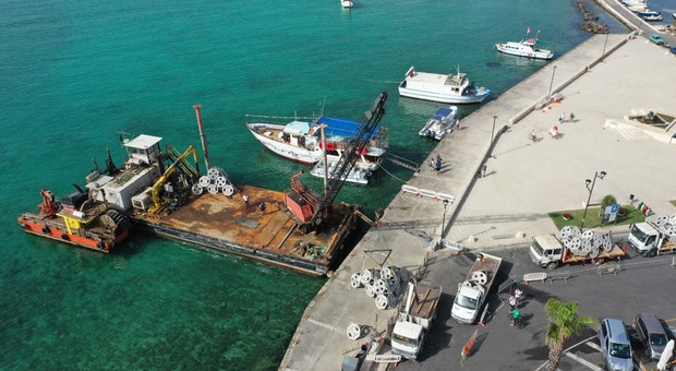 Porto Cesareo, area marina protetta: nasce la scogliera artificiale