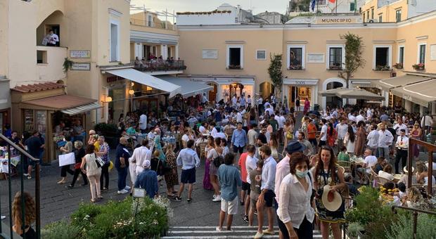 Coronavirus, è allarme a Capri: positivi tre giovani romani in vacanza