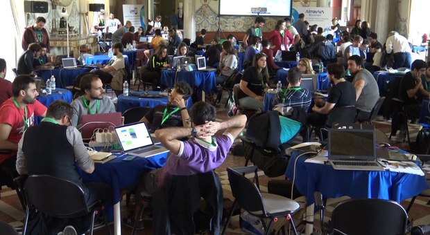 L'esercito dei maratoneti digitali a Capodimonte, è sfida app