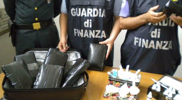 Sequestro di cocaina da parte della Finanza