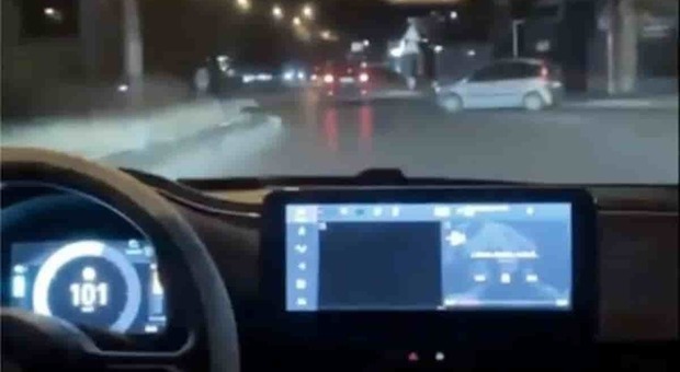 Incidente a Villaricca, scontro tra auto a 100Km/h e il video diventa virale sui social