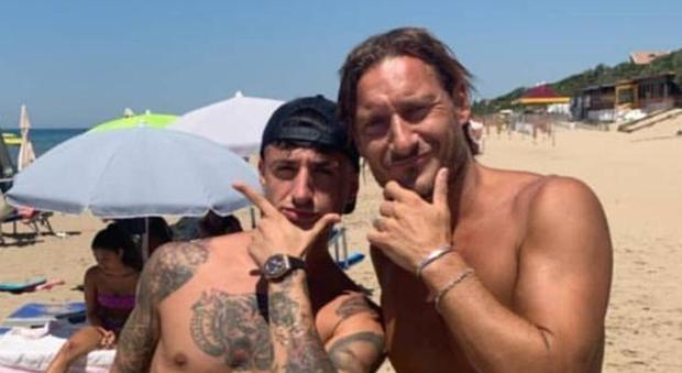 Francesco Totti fan di Ludwig: la passione del Capitano per il rapper, dal compleanno alle vacanze