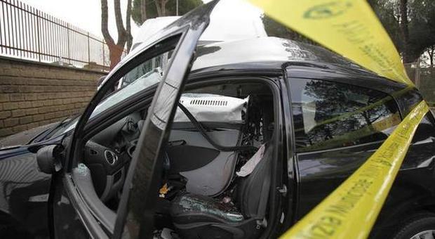 L'auto coinvolta nell'incidente alla Pisana (Fabiano-Toiati)