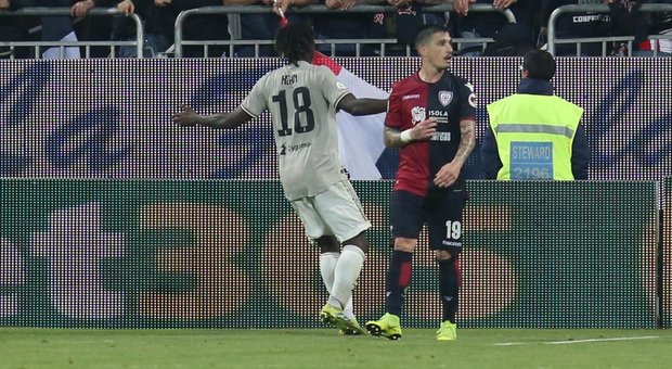 La Juve vince anche a Cagliari (0-2): cori razzisti dopo il gol di Kean