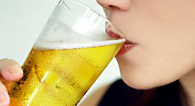 «Bere birra aiuta a perdere peso» Ma ecco cosa dice la scienza