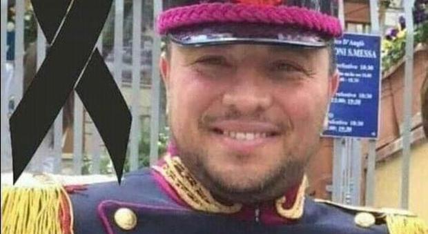 Poliziotto ucciso a Napoli, la raccolta dei pizzaioli: «I nostri incassi devoluti alla famiglia»
