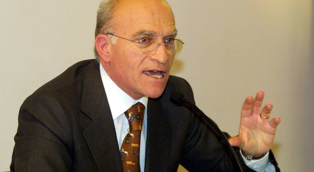 L'avvocato Paolo Carbone