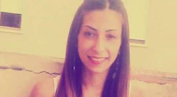 Francesca, morta in ospedale: «Mal di testa, poi un'ischemia fatale»