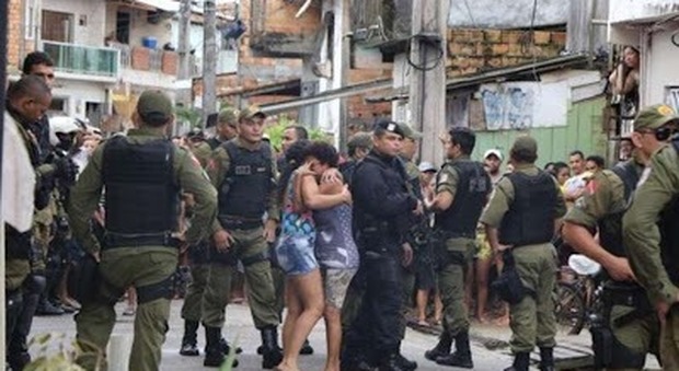Sparatoria in un bar al Nord del Brasile, 11 morti: «Tutti colpiti alla testa»