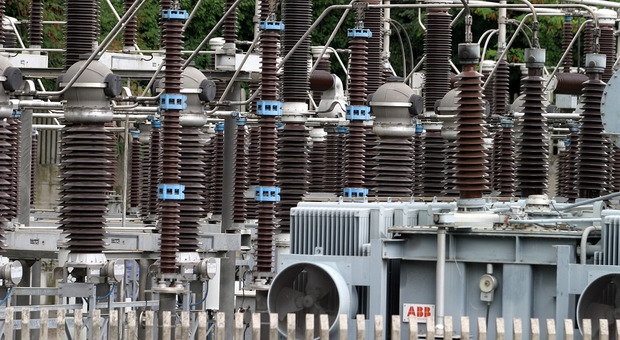 Black out alla centrale elettrica: ascensori bloccati e semafori in tilt