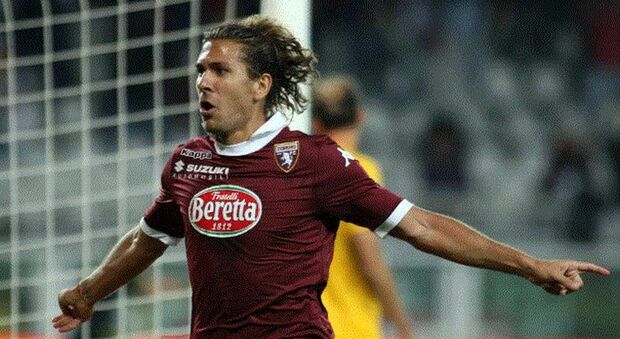 Alessio Cerci, l'ex calciatore minacciato con una pistola a Roma: «Dacci l'orologio». L'agguato a San Paolo