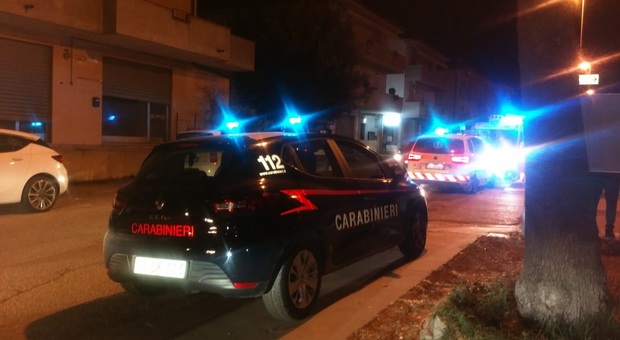 Porto Sant'Elpidio, padre muore d'infarto lui minaccia i soccorritori e i carabinieri