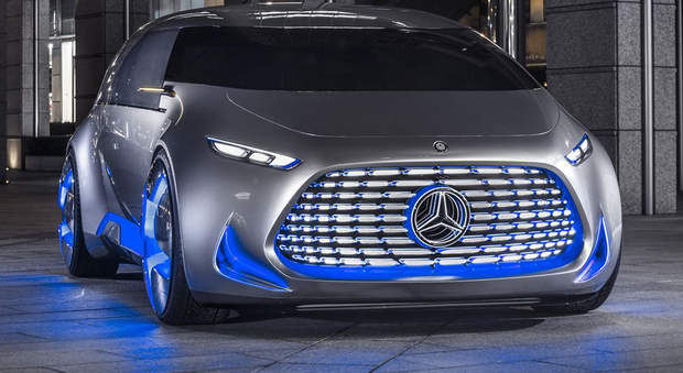 Nel concept di Mercedes in vetrina all'ultimo Motor Show giapponese ha collaborato alla sua realizzazione anche l'Advanced Design Studio di Como. Cinque posti e alimentazione ibrida a cella combustibile