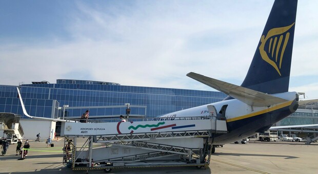 Volo Brindisi-Bergamo in ritardo di oltre tre ore: 250 euro di rimborsi ai passeggeri