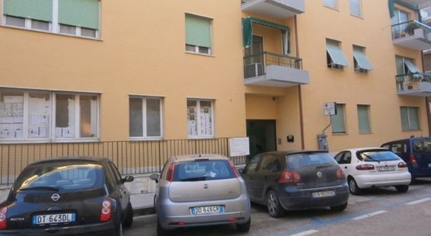 Tre colpi in appartamento nel quartiere Adriatico