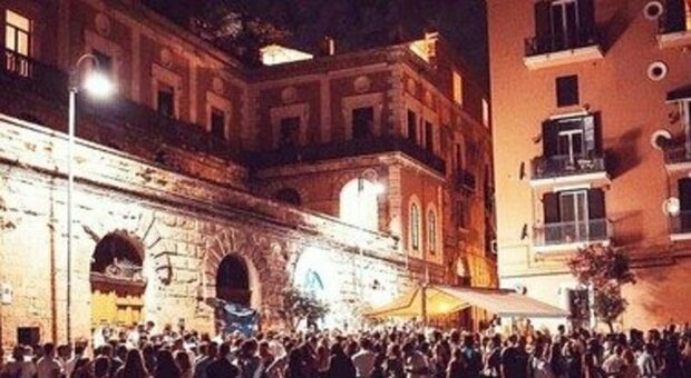 Movida a Napoli, controlli sul territorio: multati locali in zona Chiaia e nel centro storico