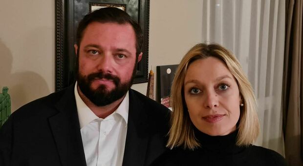 L'onorevole Mirco Carloni con la moglie Milena: hanno accolto il bimbo di Anastasiia uccisa a Fano dal marito