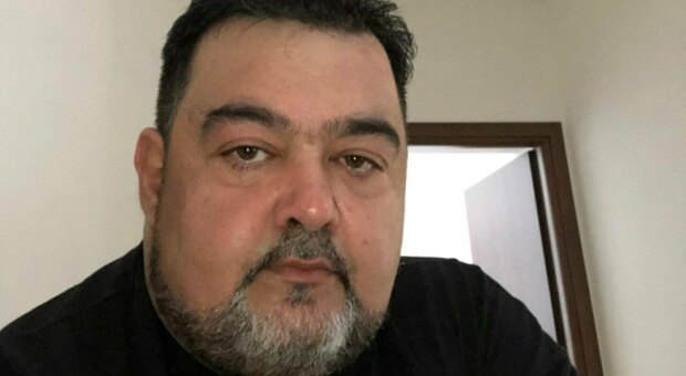 Teramo, Don Massimiliano De Simone ferito da un colpo di pistola: i ndagano i carabinieri