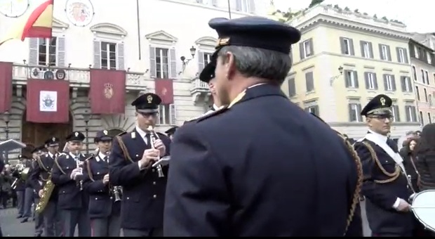 Festa dell'Immacolata, la Fanfara della Polizia di Stato si esibisce per le vie del centro di Roma