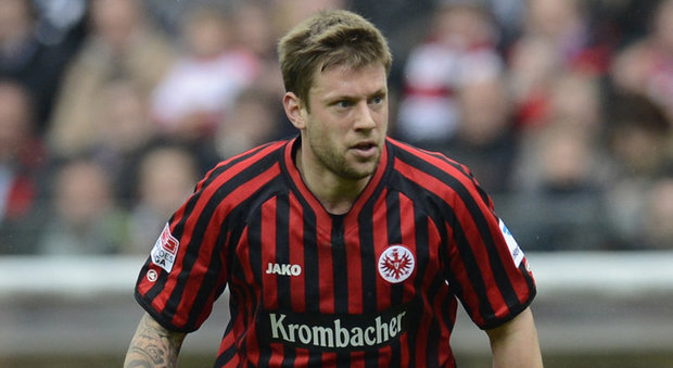 Dramma in Bundesliga, il capitano dell' Eintracht Francoforte ha un tumore