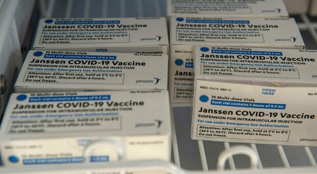 Vaccini Lazio, è caccia a Johnson&Johnson: farmacie-Asl, è lite sulle fiale