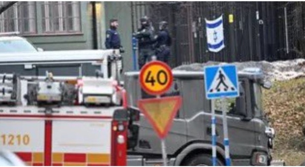 Spari vicino all'Ambasciata israeliana a Stoccolma, diversi arresti: zona chiusa al pubblico
