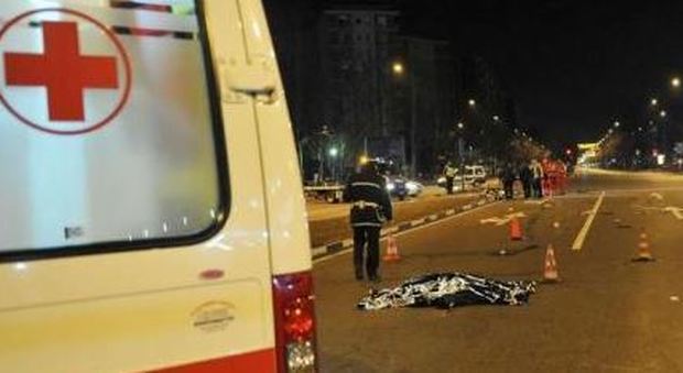 Guida ubriaco, uccide una ragazza e fugge a piedi: 23enne arrestato