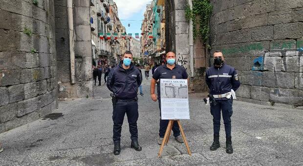 Napoli, Porta Nolana come Montmartre: i vigili accolgono i visitatori