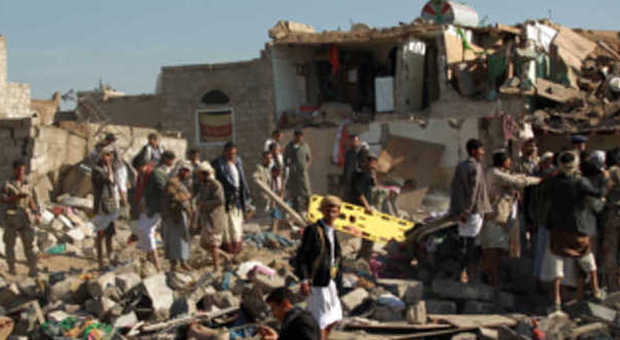 Cnn, l'Arabia Saudita bombarda lo Yemen: 18 morti e 24 feriti