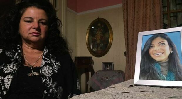 Tiziana Cantone, la madre denuncia: «Pressioni per cambiare avvocati»
