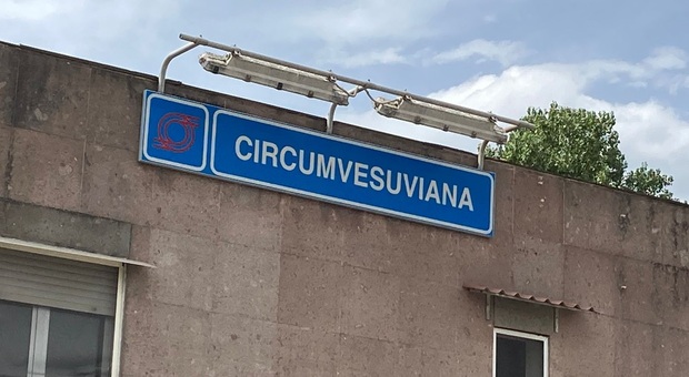 Circum, linea Napoli-San Giorgio estesa ma senza potenziamento: disagi per i pendolari