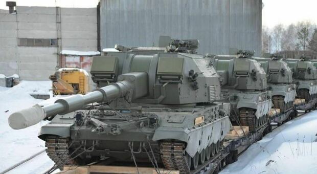 Putin, la nuova arma è "La Bestia": come funziona il tank dotato di un supercannone da 19 colpi al minuto