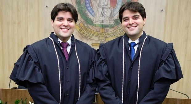 Brasile, gemelli condividono tutto fino a diventare giudici nello stesso giorno